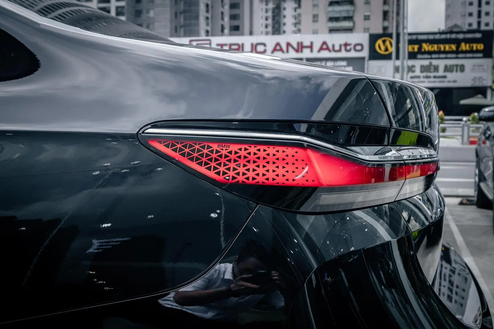 BMW 740Li Pure Excellence - Hình 8