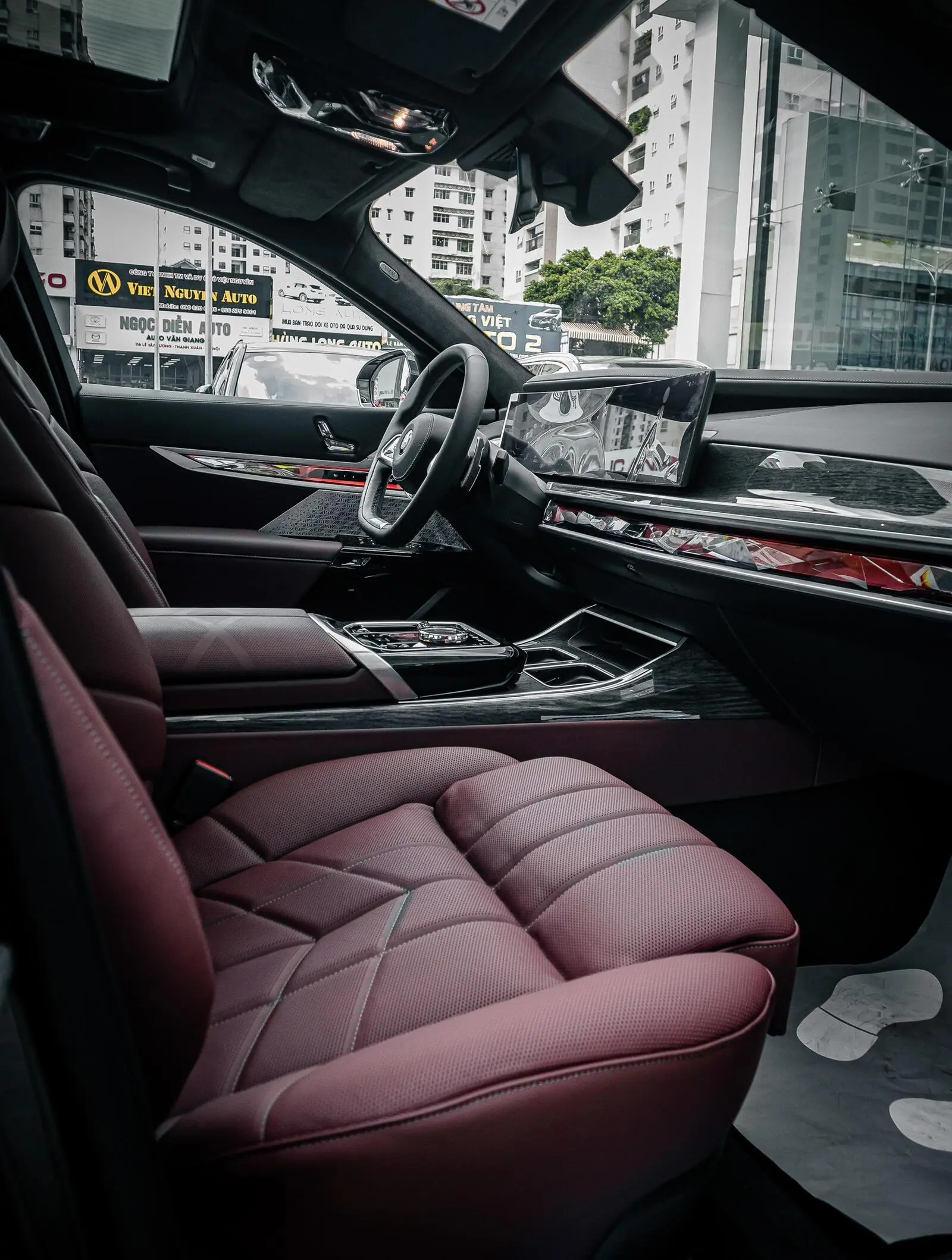BMW 740Li Pure Excellence - Hình 12